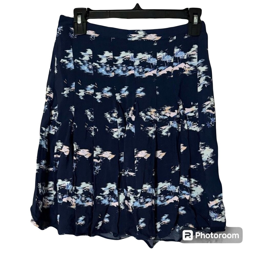 🔵 5 for $25 OLD NAVY women’s navy/multi colored pleated a-line patterned skirt